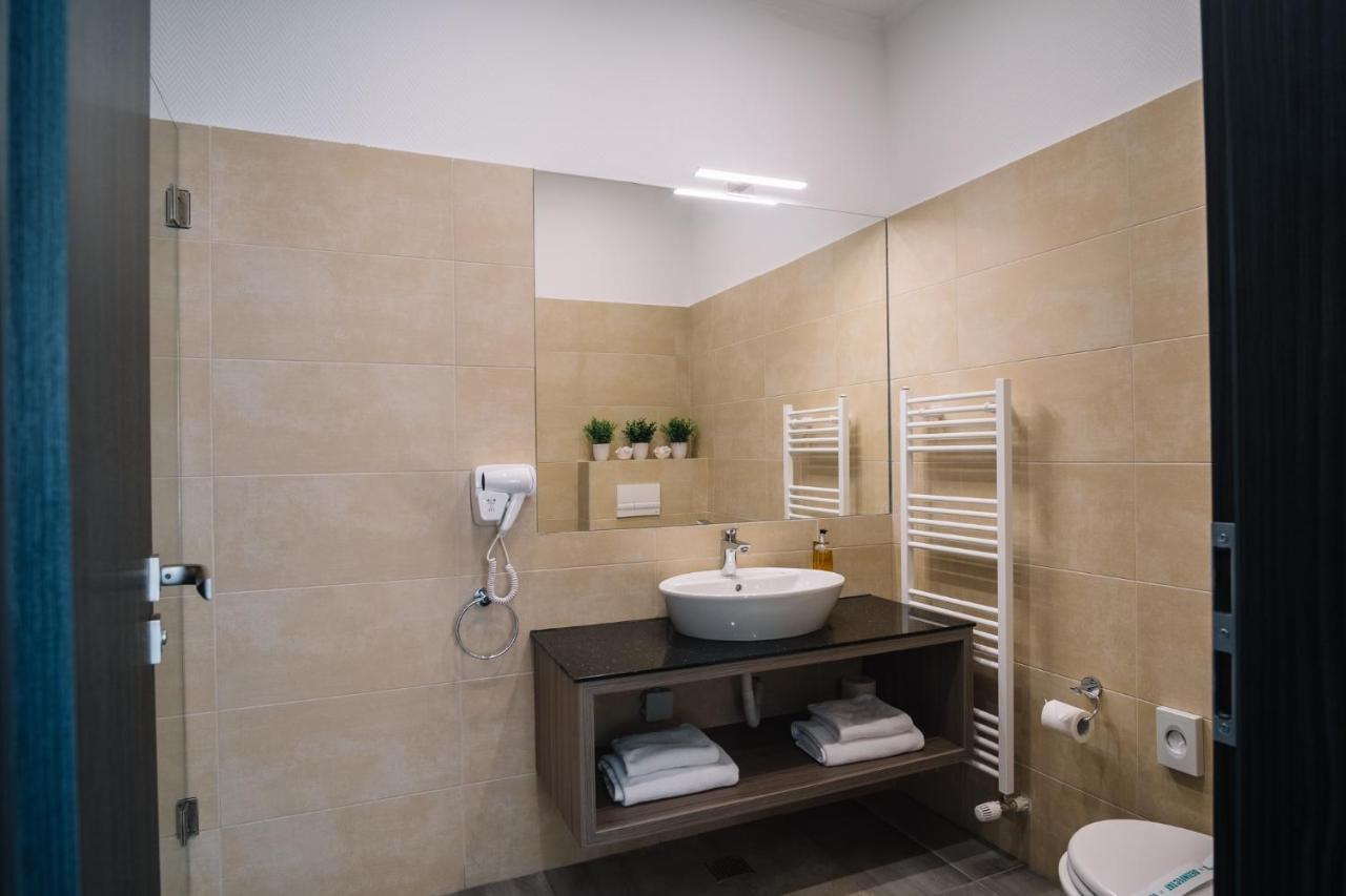 Norm Hill Hotel Cluj-Napoca Extérieur photo